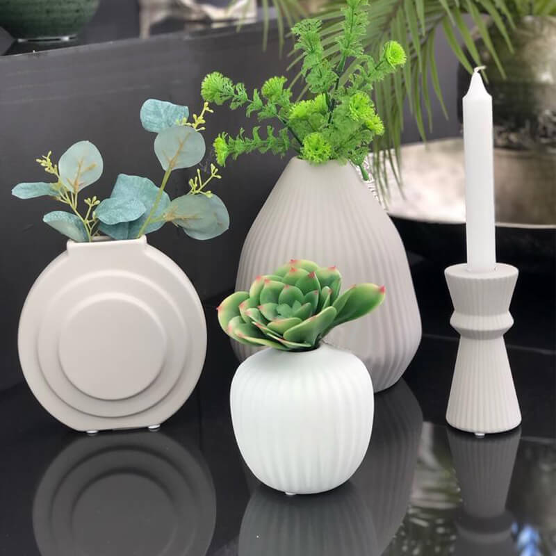 WHITE MINI VASE 10CM - Image 2