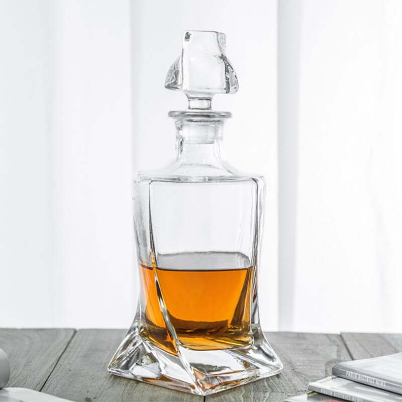 TWIST WHISKY DECANTER - Image 2